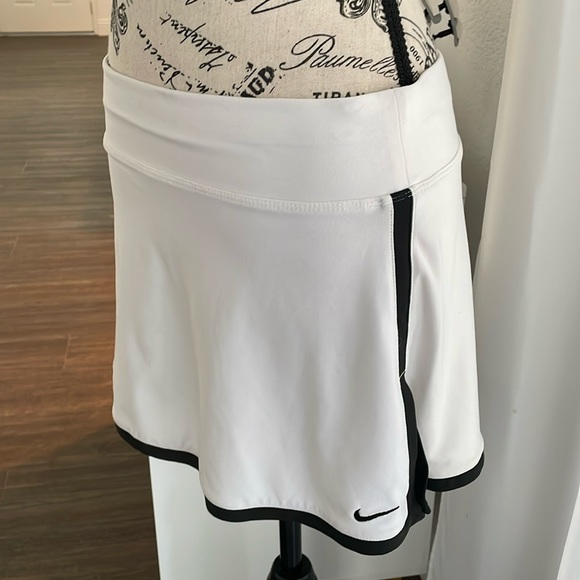 Nike Tennis Skirt - Picture 3 of 5
